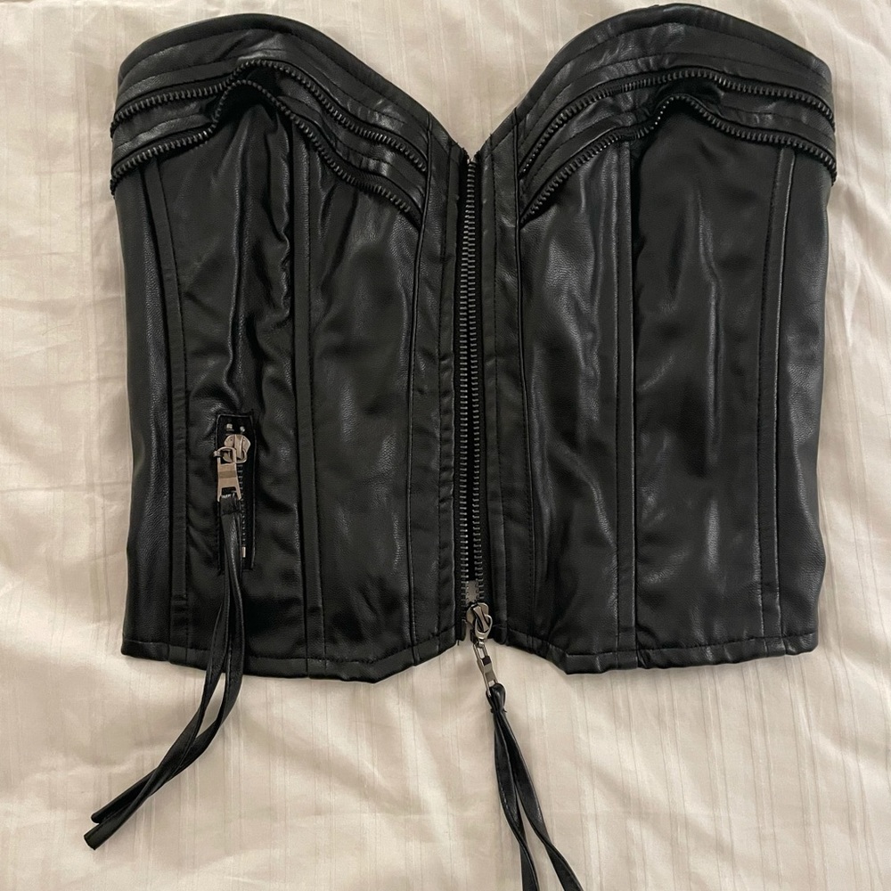 Black leather halter